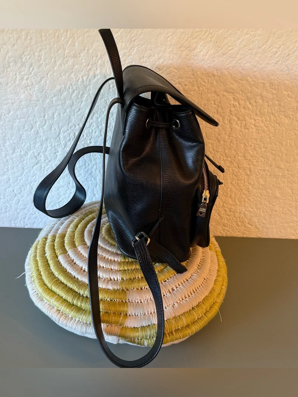 Love Moschino textured synthetic Leather Backpack black matt Heart Chain